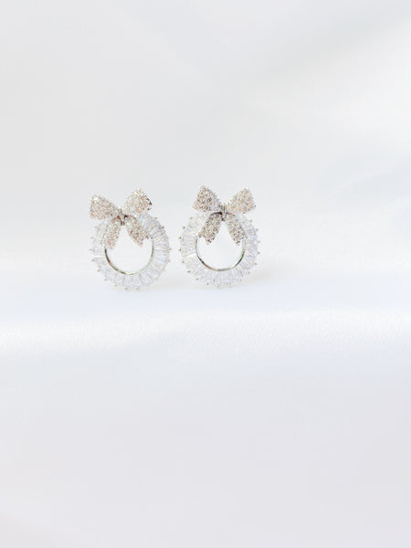 Victory Pierced Earrings, E2026